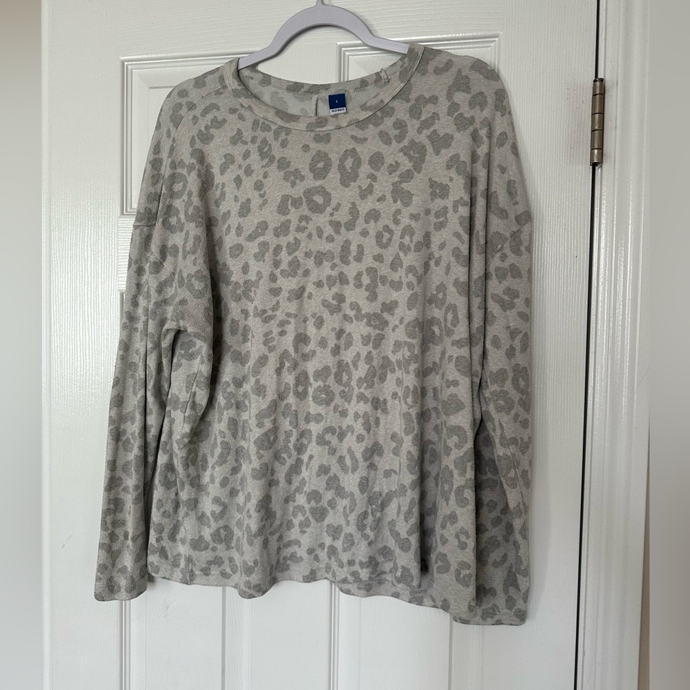 Old Navy Plush Long Sleeve Grey and White